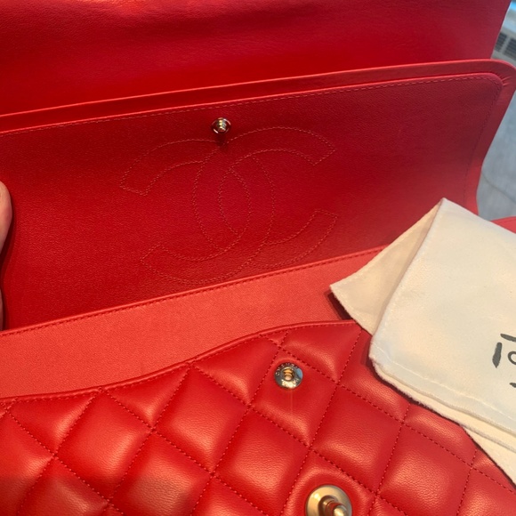 Chanel Classic Jumbo Flap - Picture 6 of 7